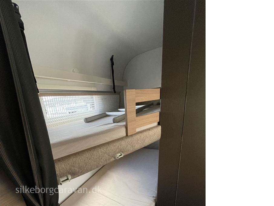 Adria Alpina 663 UK